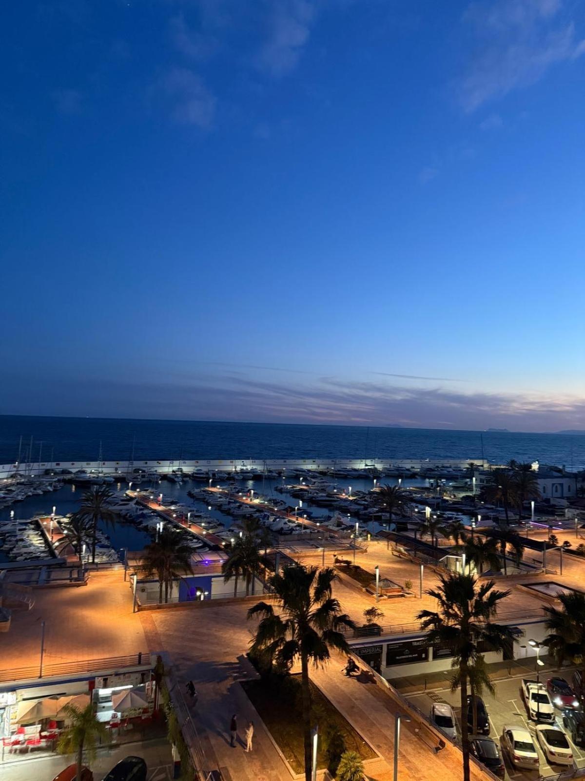 Apartamento Precioso Marbella Paseo Maritimo エクステリア 写真